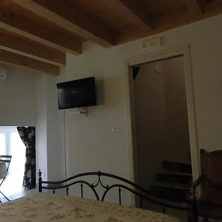 Homestay Torre Anna Historical Center Living *
