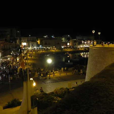 Torre Anna Historical Center Living Homestay